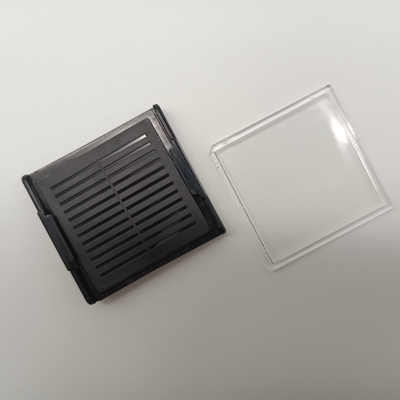 İyi bir fiyat. Optik Cihaz Paketleme için SGS 0.2mm Düzlük Waffle Paketi Çip Tepsileri çevrimiçi