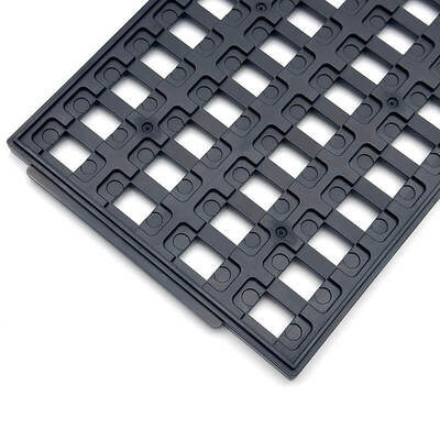İyi bir fiyat. Dayanıklı PC Malzemesi JEDEC IC Tepsileri 322.6×135.9×9.5 mm boşluk boyutu ve yarı iletken koruması için tekrar kullanılabilir tasarım çevrimiçi